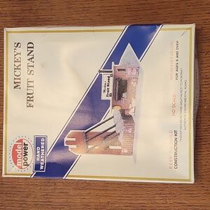 Model Power HO Scale 476 Mickey's Fruit Stand Kit